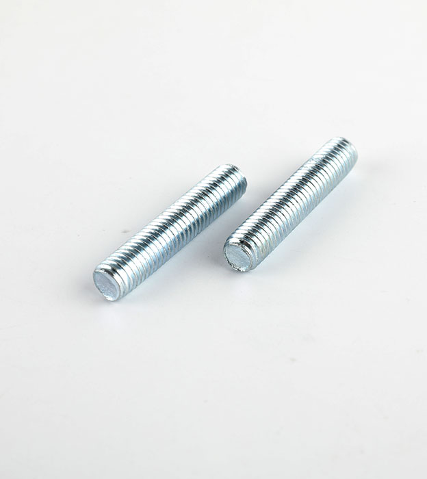 As hastes roscadas de aço inoxidável são uma escolha popular para prender várias peças juntas